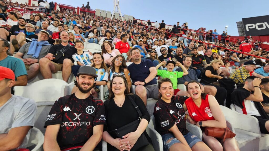 Family photo of fans at Huracan