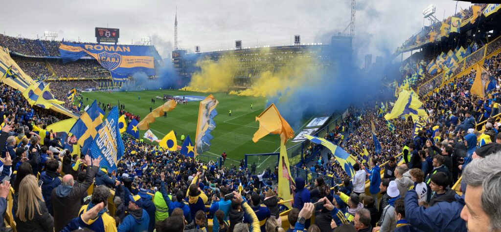 Huge fans welcome to Boca Juniors at La Bombonera